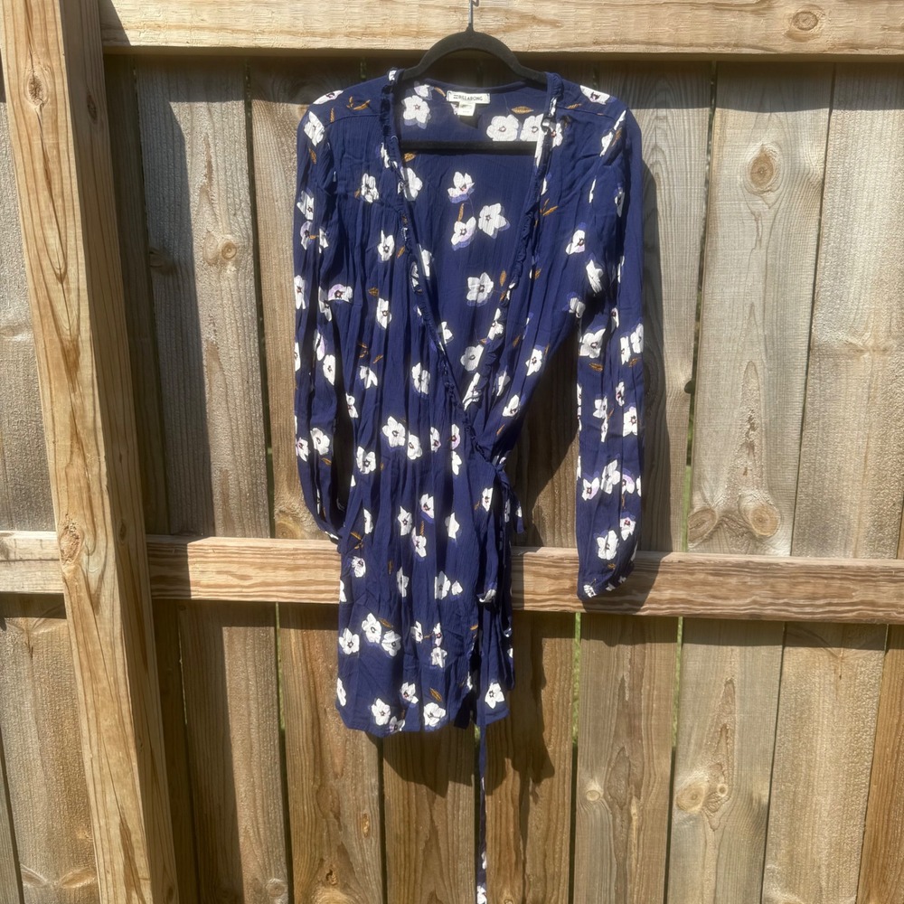 Billabong Navy Blue Floral Wrap Dress Long Sleeve Ruffle Neck Mini Size Medium